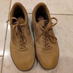 New Balance Men's Brown Sneakers